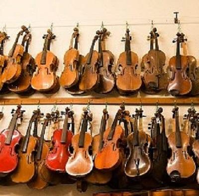 Violinen hängend